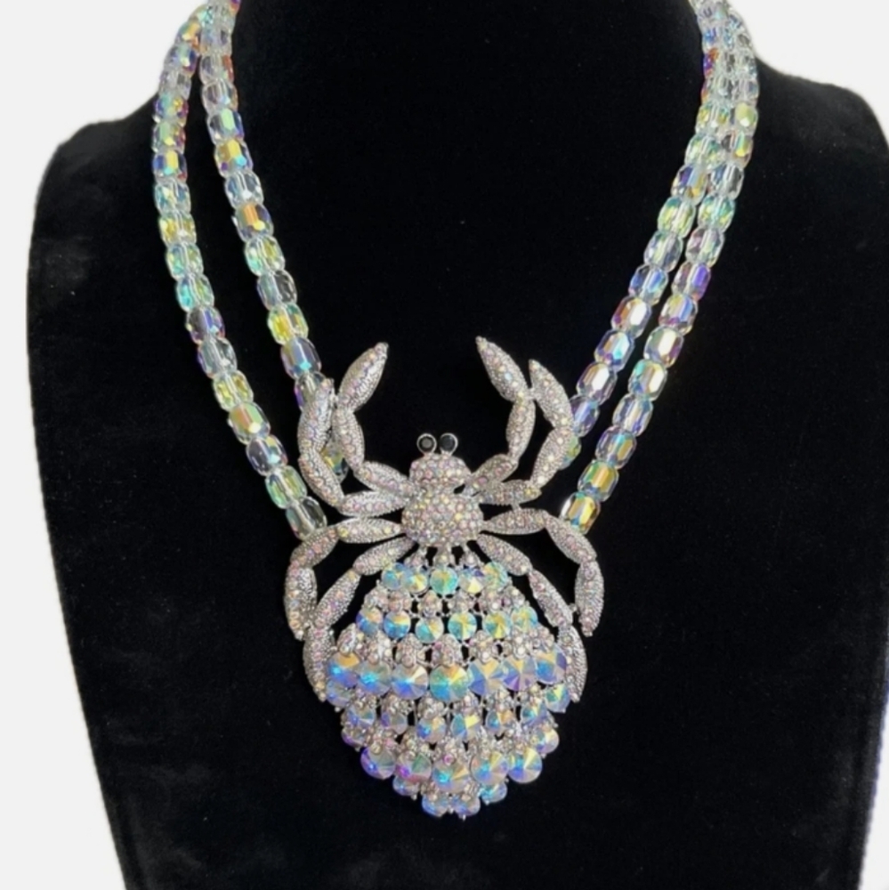 Eye Candy spider statement necklace